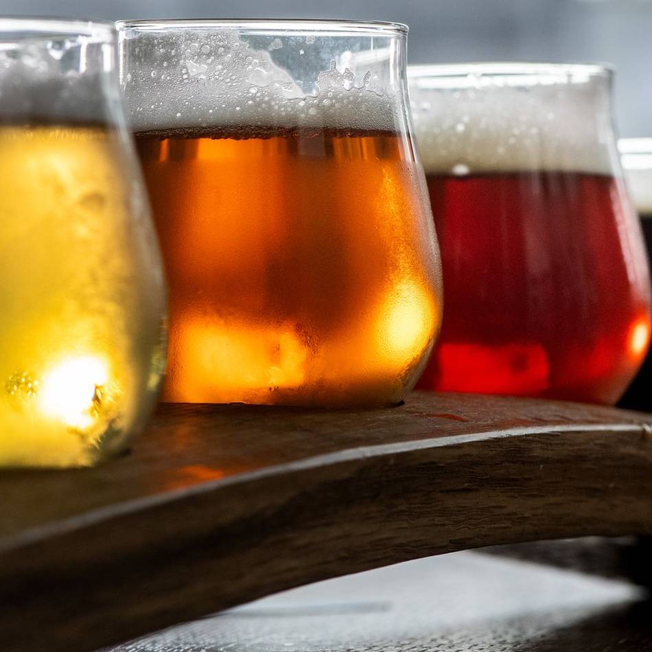 So wird das Craft-Beer-Festival in Neuss: Die Skihalle lässt den Zapfhahn krähen