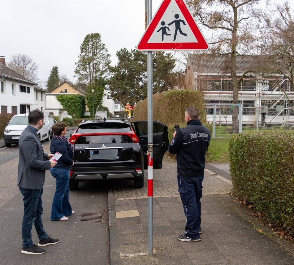 Sicher zur Schule: Schulstart 2026 – Stadt kontrolliert Leverkusener Schulwege