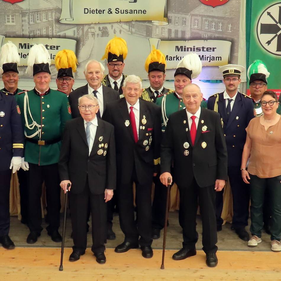 St.-Sebastianus-St.-Antonius-Bruderschaft: Viele Ehrungen beim Schützenfest in Hinsbeck