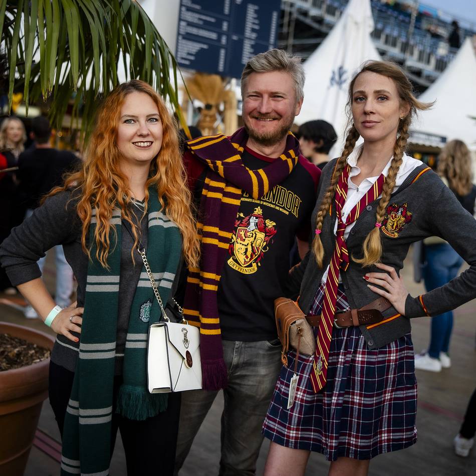 Ausverkauftes Open-Air-Kino: Harry Potter verzaubert Fans in Düsseldorf – „Ich kann jede Szene mitsprechen“