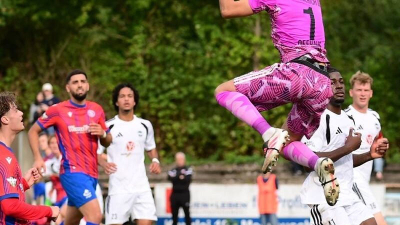 Fußball in Meerbusch: FCB feiert ersten Sieg, TSV hadert mit Remis