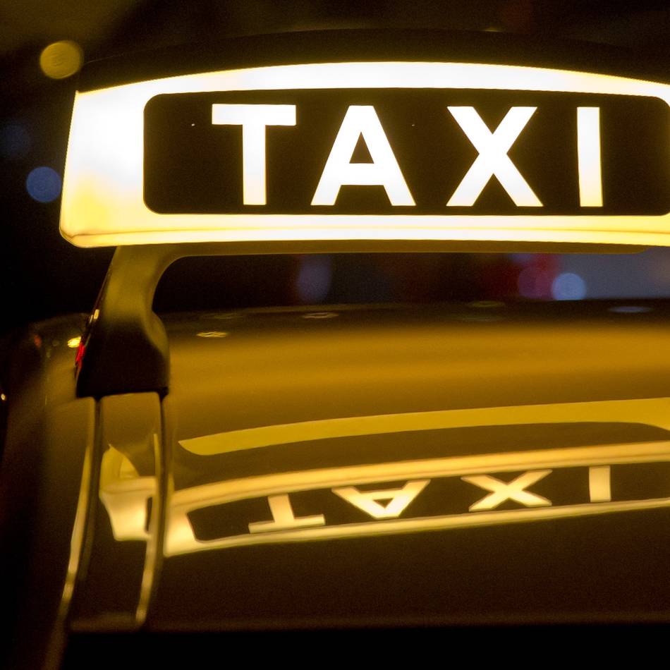 Storys von unterwegs: „Halt mal an, den nehmen wir mit!“ – Taxifahrer erzählen vom Neusser Schützenfest